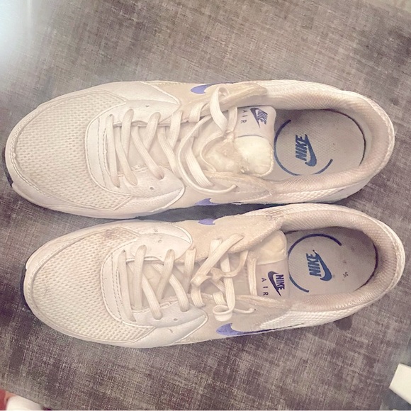 Nike  Air Max 8.5 - Picture 2 of 4